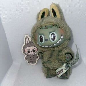 THE MONSTERS - Exciting Macaron Vinyl
Custom Sesame Bean